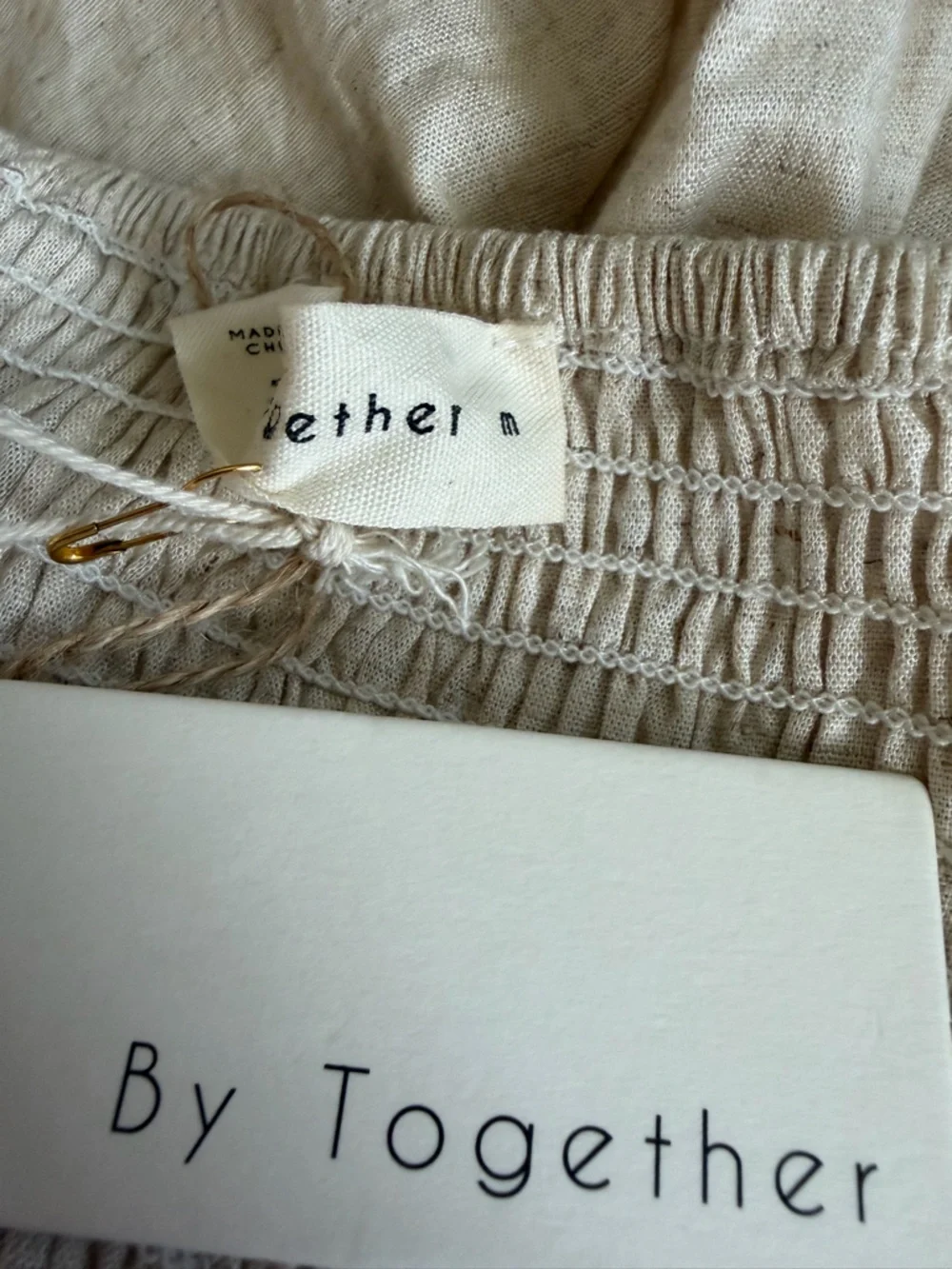 By Together Beige Puff-Sleeve Linen Romper NWT - Picture 7 of 8